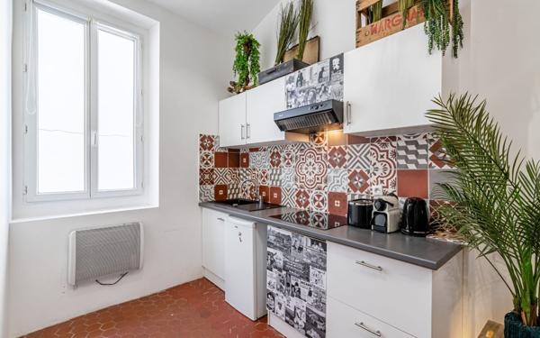 Appartement à vendre    2 pièces • 33 m2 Marseille 2