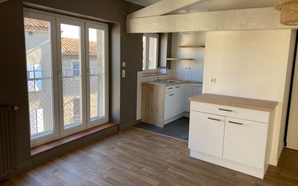 Appartement à louer    3 pièces • 79 m2 Castres