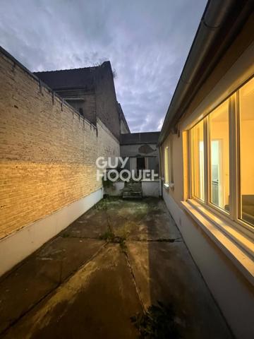 PROXIMITÉ CENTRE VILLE - STUDIO À LOUER