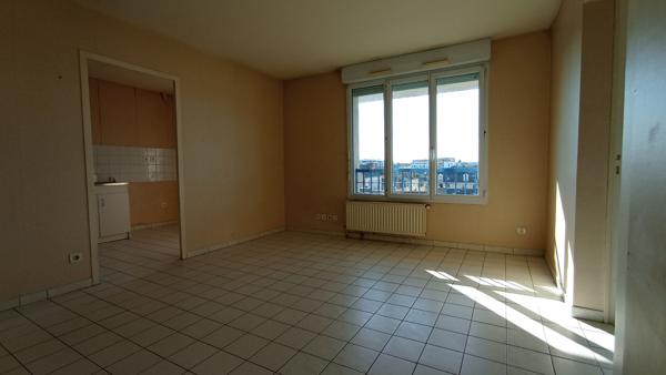 ANGERS QUARTIER NEY APPARTEMENT 45 m² avec garage fermé
