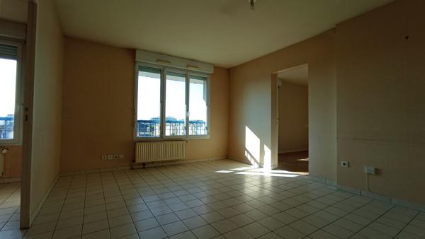 ANGERS QUARTIER NEY APPARTEMENT 45 m² avec garage fermé