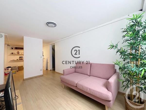 Maison à vendre  8 pièces - 147,17 m 2   NEUILLY SUR MARNE  - 93