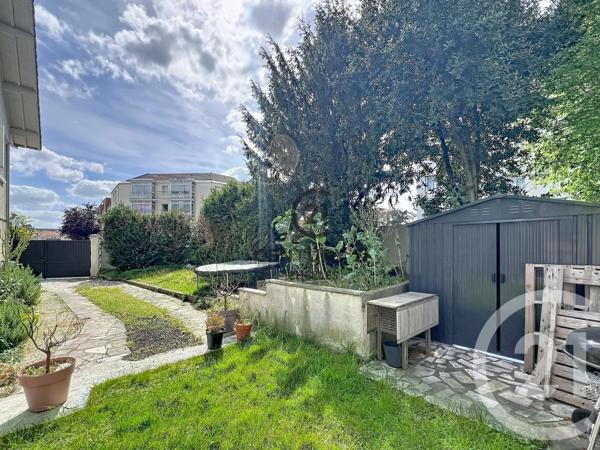 Maison à vendre  8 pièces - 147,17 m 2   NEUILLY SUR MARNE  - 93