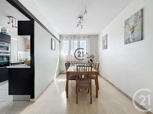Maison à vendre  8 pièces - 147,17 m 2   NEUILLY SUR MARNE  - 93