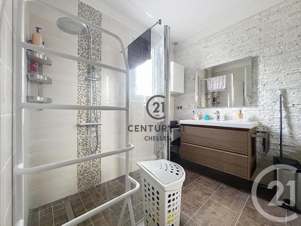 Maison à vendre  8 pièces - 147,17 m 2   NEUILLY SUR MARNE  - 93