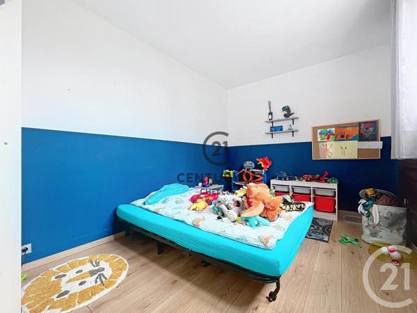 Maison à vendre  8 pièces - 147,17 m 2   NEUILLY SUR MARNE  - 93