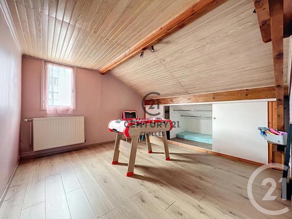 Maison à vendre  8 pièces - 147,17 m 2   NEUILLY SUR MARNE  - 93