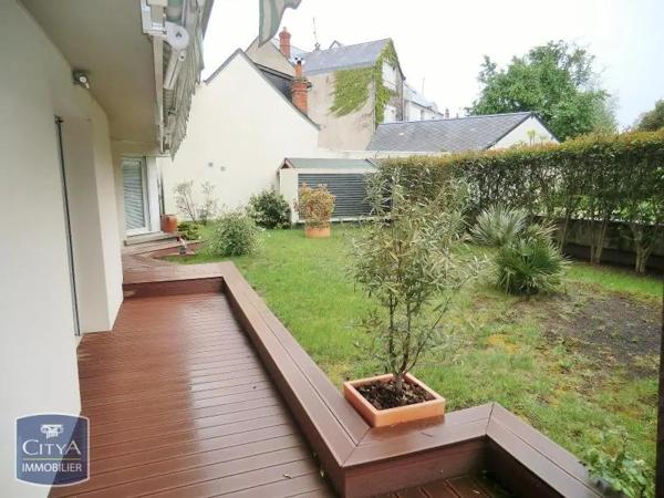 Appartement à louer 3 pièces 83.79m² Tours (37000)