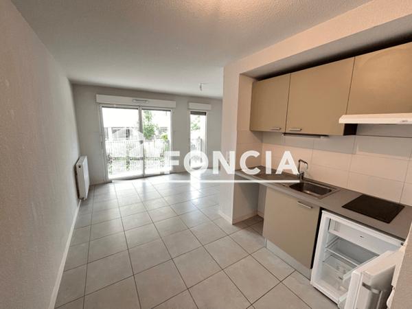 Location Studio 28.6 m² - 10 AVENUE GEORGES LASSERRE Talence 33400