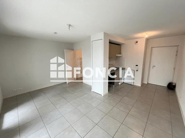 Location Studio 28.6 m² - 10 AVENUE GEORGES LASSERRE Talence 33400
