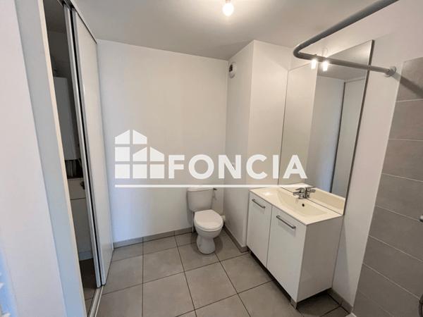 Location Studio 28.6 m² - 10 AVENUE GEORGES LASSERRE Talence 33400