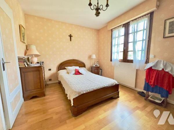 ÉTUDE TRENTE-CINQ NOTAIRES de CHANTEPIE ! À 250 mètres de l'école élémentaire des Deux Ruisseau...