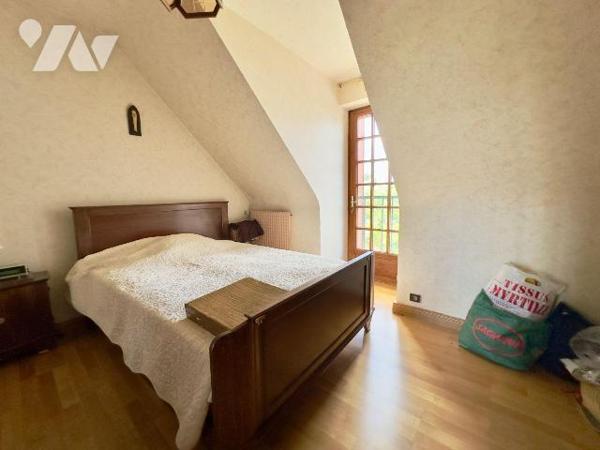 ÉTUDE TRENTE-CINQ NOTAIRES de CHANTEPIE ! À 250 mètres de l'école élémentaire des Deux Ruisseau...