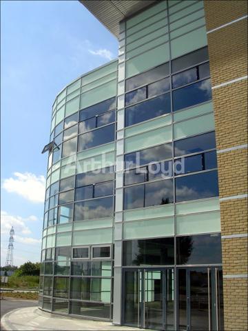 Bureaux à louer à Villeneuve-d'Ascq immeuble moderne proche centre commercial