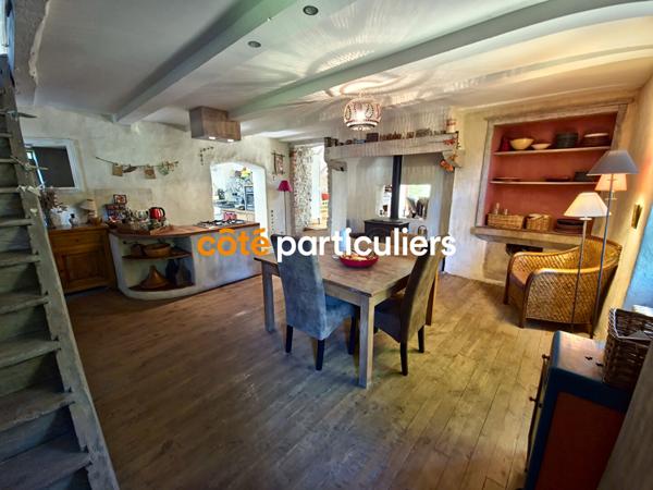 Vente Maison178 m² - 7 Pièces - AGEN D AVEYRON (12630)
