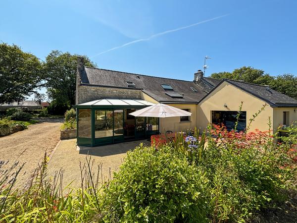 Longère rénovée à 10 minutes de Vannes