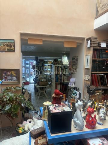 Local d'activités de 177 m²