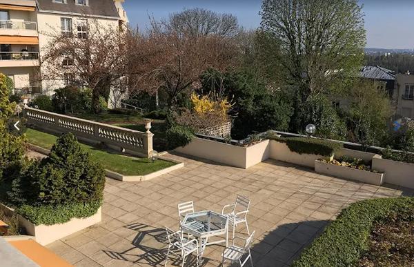 Nogent-sur-Marne - 2 Pièces avec terrasse / vue sur Parc / 10 min du RER (Rentabilité brute = 15%)