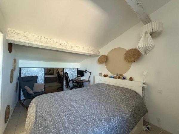 Duplex: Vue dégagée /Dernier étage/ Calme absolu