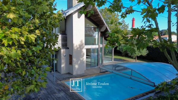 Maison 7 pièce(s) 5 chambre(s) 385 m²