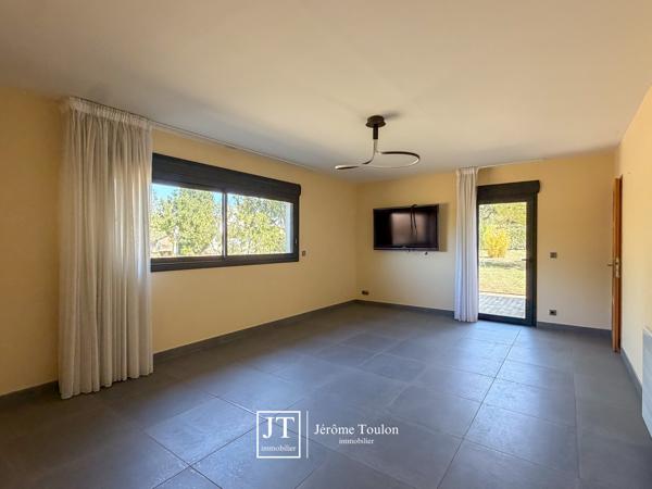 Maison 7 pièce(s) 5 chambre(s) 385 m²