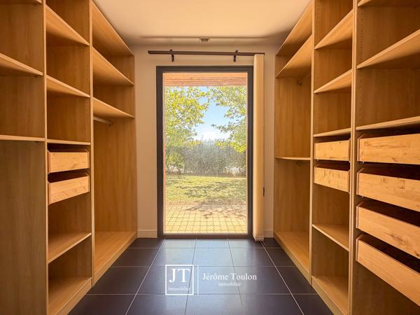Maison 7 pièce(s) 5 chambre(s) 385 m²