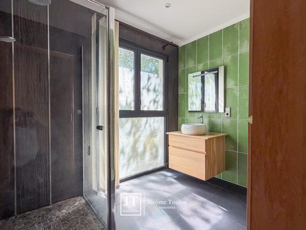Maison 7 pièce(s) 5 chambre(s) 385 m²