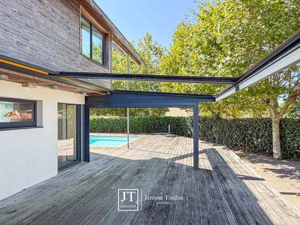 Maison 7 pièce(s) 5 chambre(s) 385 m²