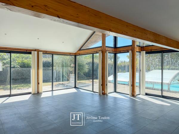 Maison 7 pièce(s) 5 chambre(s) 385 m²