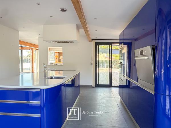 Maison 7 pièce(s) 5 chambre(s) 385 m²