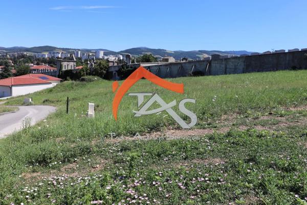 Vente Terrain 626 m2 à Saint-Chamond