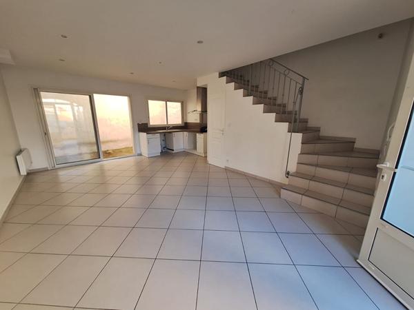 A VENDRE - Immeuble Redessan 2 Lots