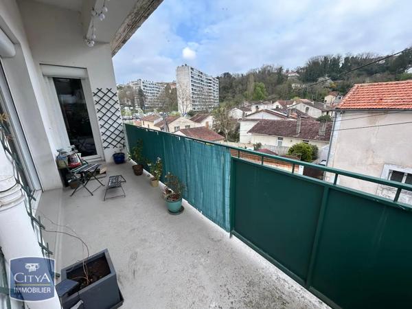 Appartement à louer 3 pièces 87.54m² Angoulême (16000)