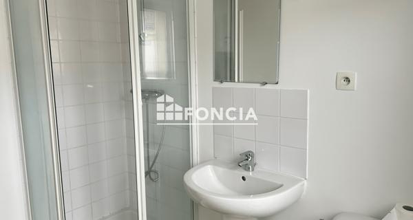 Location Appartement 3 pièces 63.7 m² - Paris 75019