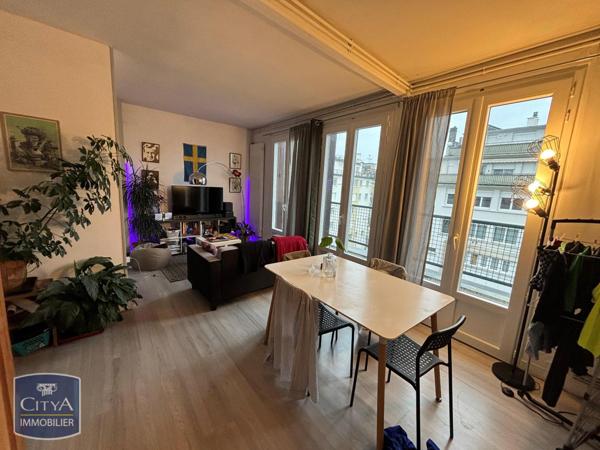 Appartement à louer 2 pièces 39.9m²