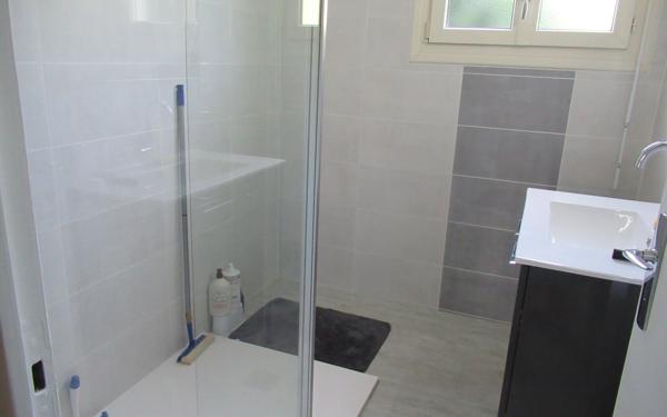 Maison à vendre    3 pièces •  Saint-Yrieix-la-Perche