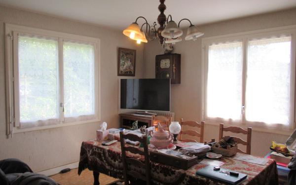 Maison à vendre    3 pièces •  Saint-Yrieix-la-Perche