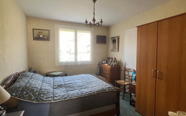 Maison à vendre    3 pièces •  Saint-Yrieix-la-Perche