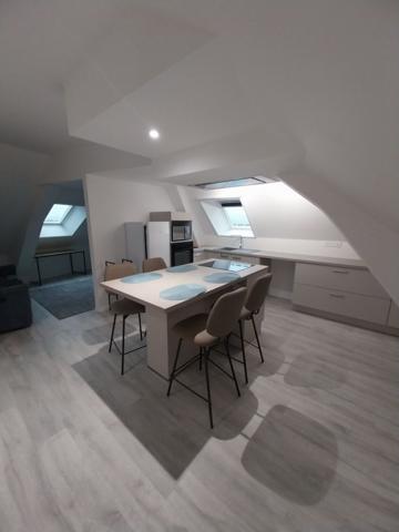Appartement
                                                                                                                                                                                                                                                                                                                        3 pièce(s)                                                                                                                                                                                                          2 chambre(s)                                                                                                                                                                                                          47  m²