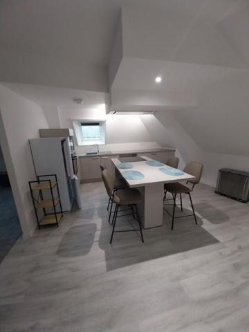Appartement
                                                                                                                                                                                                                                                                                                                        3 pièce(s)                                                                                                                                                                                                          2 chambre(s)                                                                                                                                                                                                          47  m²