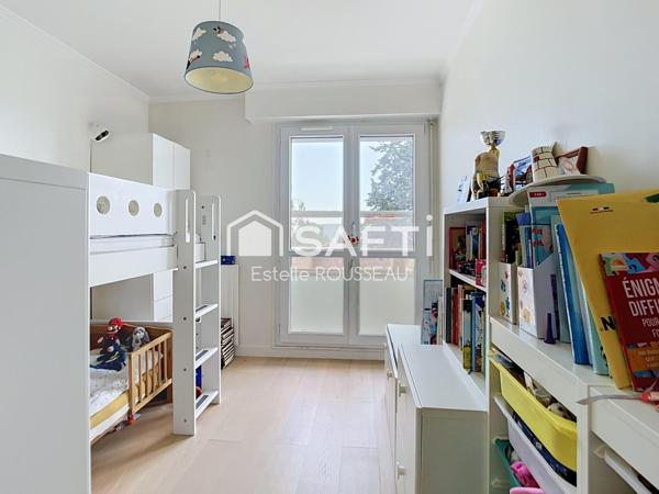 Appartement T4 au calme 7 mn à pied du RER Le Parc