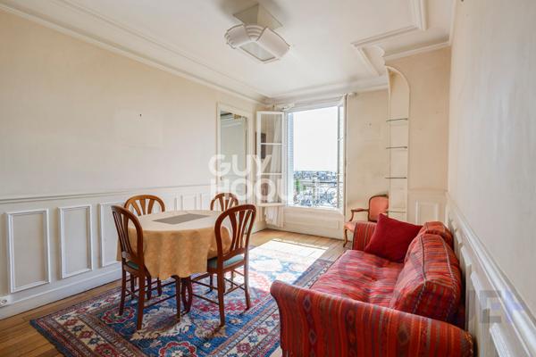 RARE - Appartement 4 Pièces de 70 m2 Aux Abbesses - Vue sur Paris