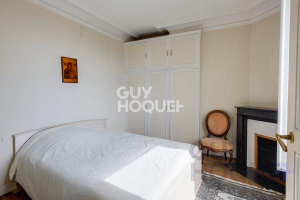 RARE - Appartement 4 Pièces de 70 m2 Aux Abbesses - Vue sur Paris