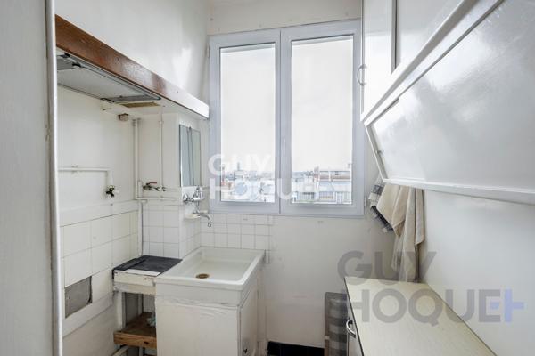 RARE - Appartement 4 Pièces de 70 m2 Aux Abbesses - Vue sur Paris