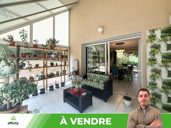 Maison
         6 pièces
        - 197 m² 440 000 € *