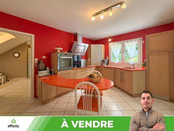 Maison
         6 pièces
        - 197 m² 440 000 € *
