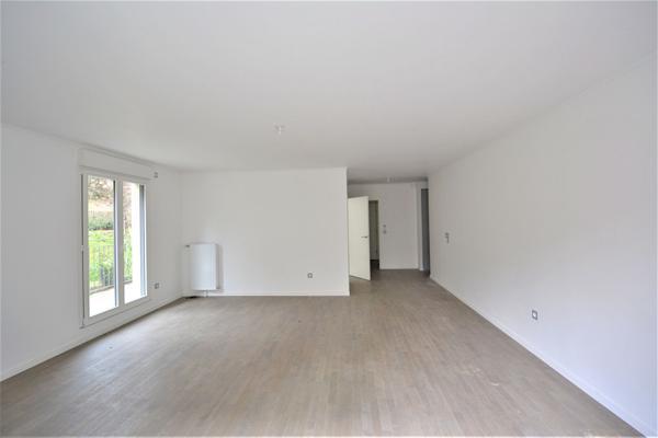 Appartement 4 pièces - Terrasse 28 m² - Métro Léo Lagrange