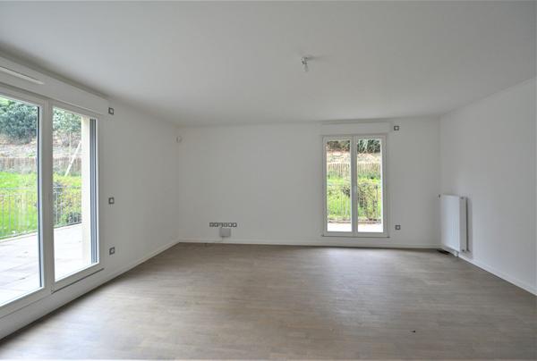 Appartement 4 pièces - Terrasse 28 m² - Métro Léo Lagrange