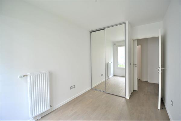 Appartement 4 pièces - Terrasse 28 m² - Métro Léo Lagrange