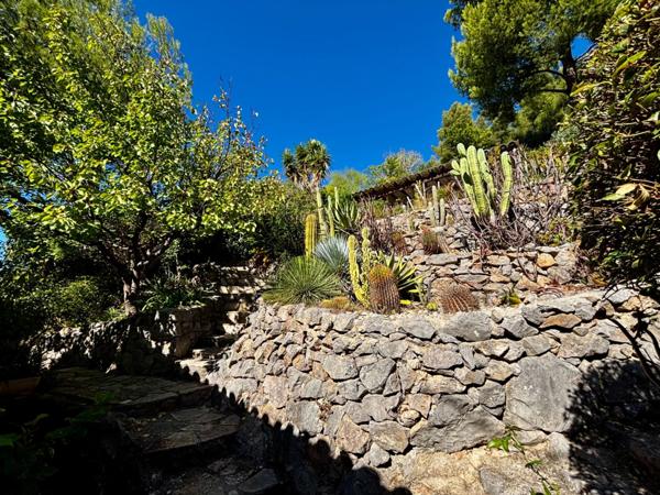 Maison de charme à vendre 6 pièces LA VALETTE DU VAR (83)